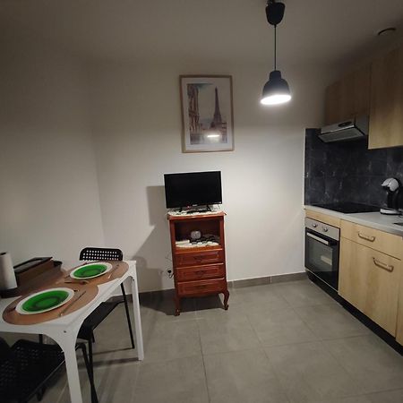 Le Calme Apartment Bourges Luaran gambar