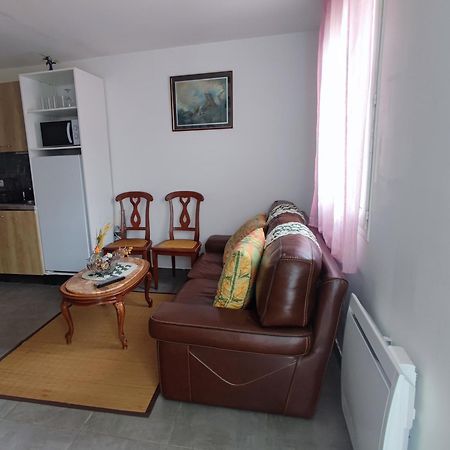Le Calme Apartment Bourges Luaran gambar