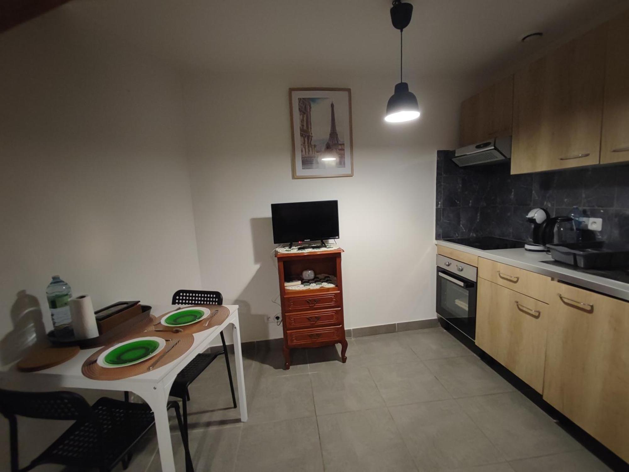 Le Calme Apartment Bourges Luaran gambar